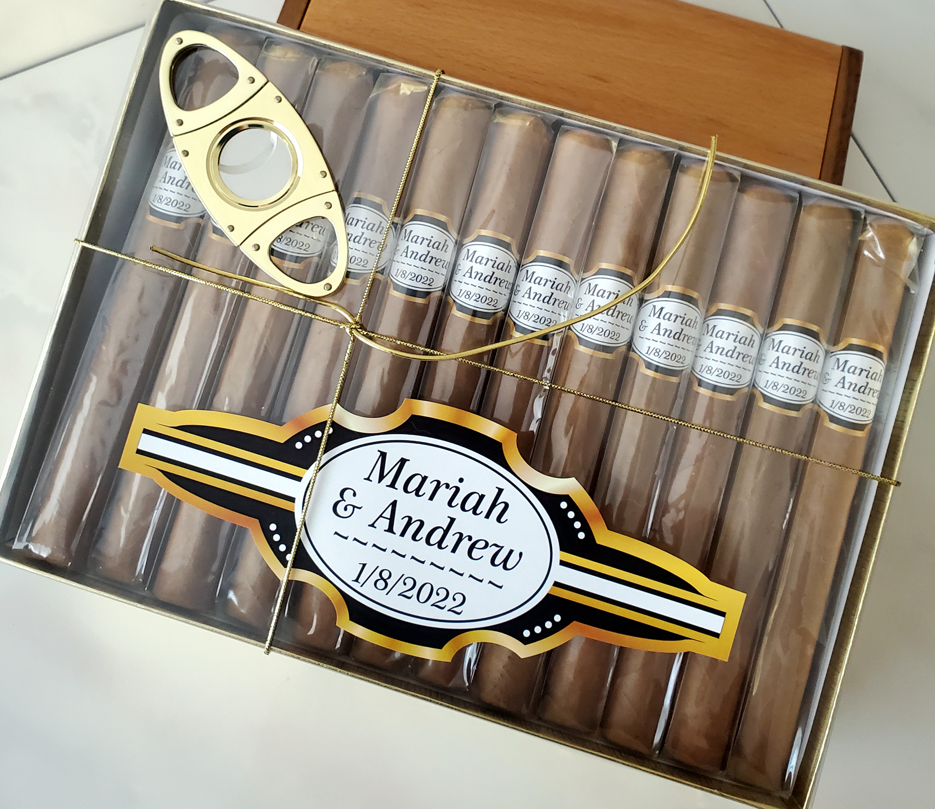 gold-foil-box-for-personalized-custom-cigars