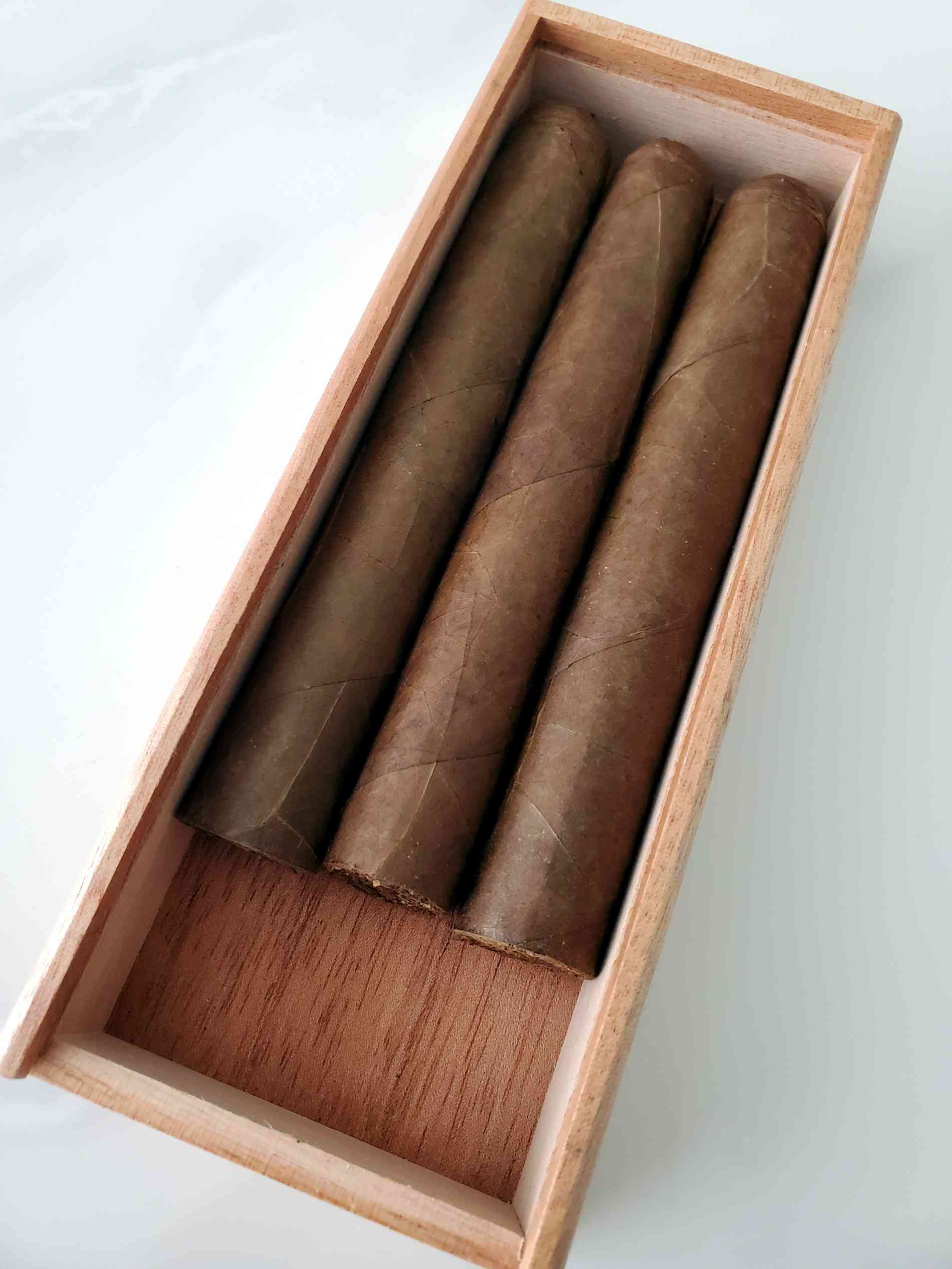 3-cigar-sampler-package-ultra-premium-personalized-cigar