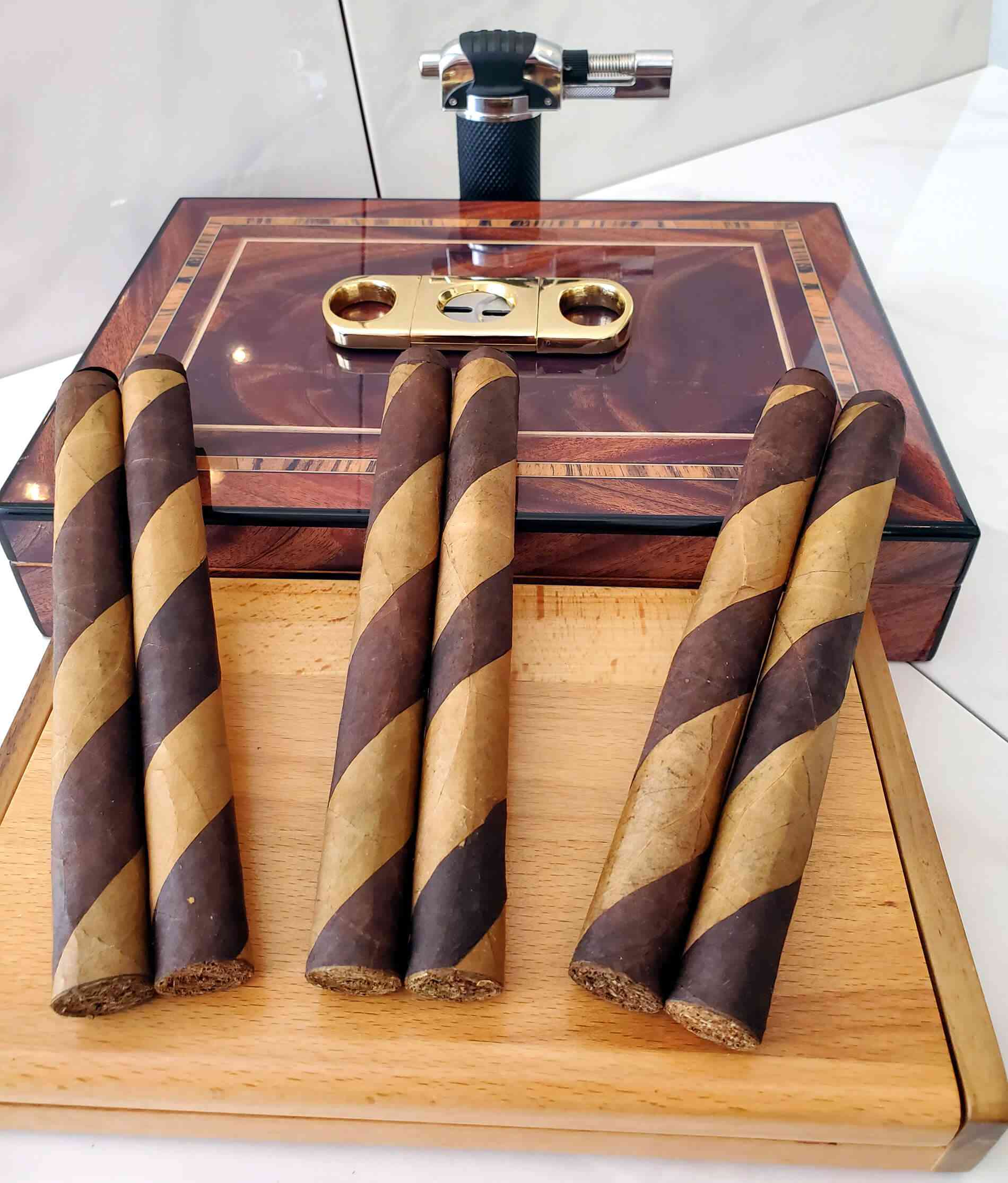 standard-premium-barber-pole-custom-cigars