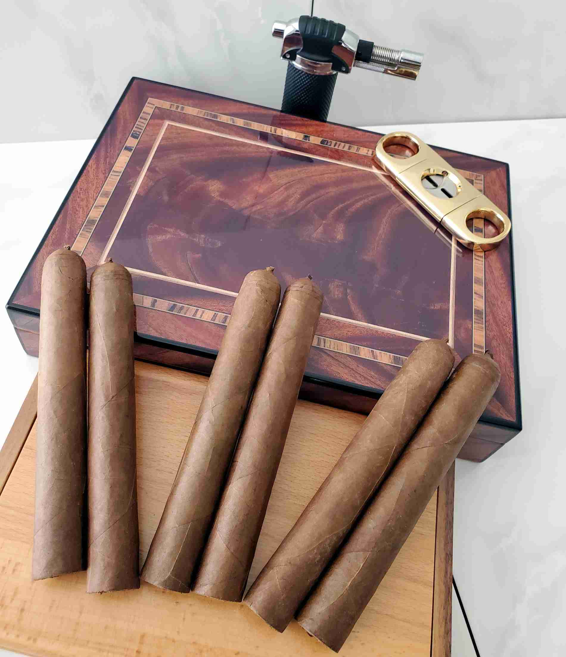 elite-ultra-premium-personalized-custom-cigars